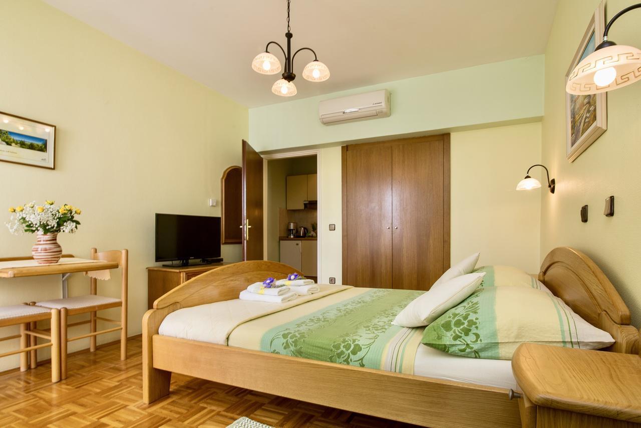 Pansion Adria Hotel สเวติ ฟิลลิปปี ยาคอฟ ภายนอก รูปภาพ